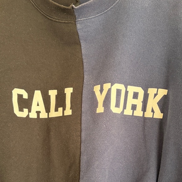 - Blue and Black - Picture 4 of 8